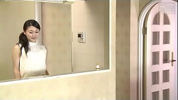 Japanse Slet Vrouw Geneukt In Openbaar Toilet (Zie Meer: Shortina.com/FUgZX)
