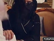 Arab Sheikh Had Dinner Before Seductive Concubine With Round Butt Relaxed Him Well