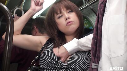 Japanese Sex Public Fetish: Reverse Nanpa On The Bus