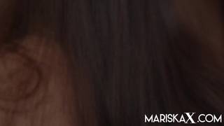 Mariska X Wants To Have A Bukkake Party