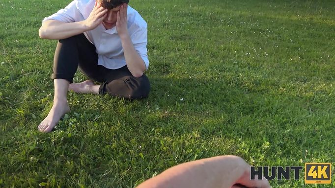 Redhead Gf Got Her Pussy Pounded Hard In The Park