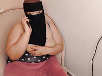 Big Niqab Lady Seduces Her Husband With Her Delicious Curves