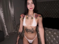 Colombian Tatted Babe Tammy Tayler Goes From Pool To Bed In An Instant