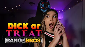 BANGBROS   Check Out How Sexy Violet Gems Is In Her Halloween Costume! Johnny Definitely Loves It