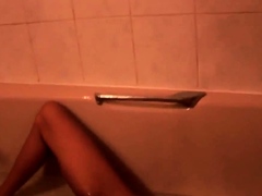 Casting Dune Jeune Brune Avec Un Gode Dans Le Cul