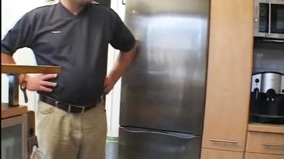 DIe Unbefriedigte Nachbarin Fickt Fremd   Bj By Blonde German Girlfriend In The Kitchen