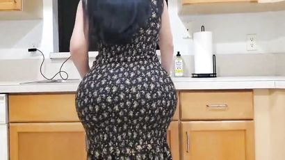Hottest German Mom Waiting For Your Cock