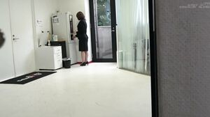 107SHYN 155 Assaulting A Female Employee Who Is Working