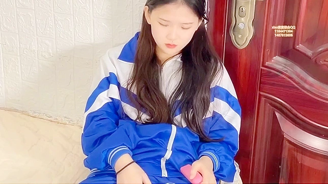 Fulfill Your Wildest Fantasy With This 18 Year Old Chinese Beauty’s Solo Performance!