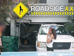 Fit Busty Curly Ebony Ginger Bytes Invites A Mechanic To Fix Her Car & Enjoys His BWC In Her Garage