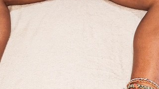Guy Fingeres Her To A SQUIRTING Orgasm After Shaving Her Pussy At The SALON