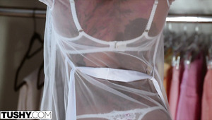Ebony Anal Goddess Cali Caliente Handles With White Cock